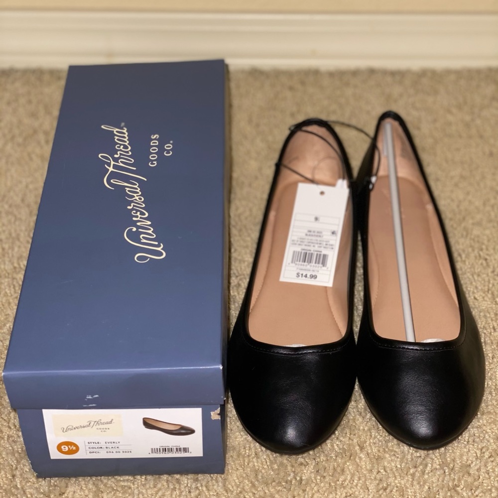 NWT Black Flats